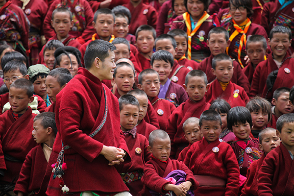 His Majesty with the students of Sakteng Lower Secondary School
