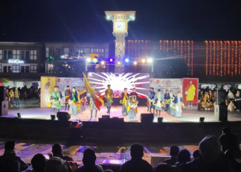 ཐིམ་ཕུག་ ཆུ་ཚོད་འཁོར་ལོ་ཀ་ཆེན་གྱི་ས་སྒོ་ནང་ ཚེ་བཅུ་གི་འགྲེམ་སྟོན་ལས་རིམ་ཅིག་ འགོ་འདྲེན་འཐབ་ཡོདཔ།