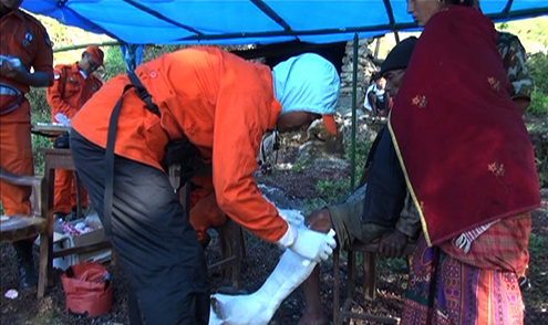 Bhutan’s medical team continues to treat Nepal’s quake survivors