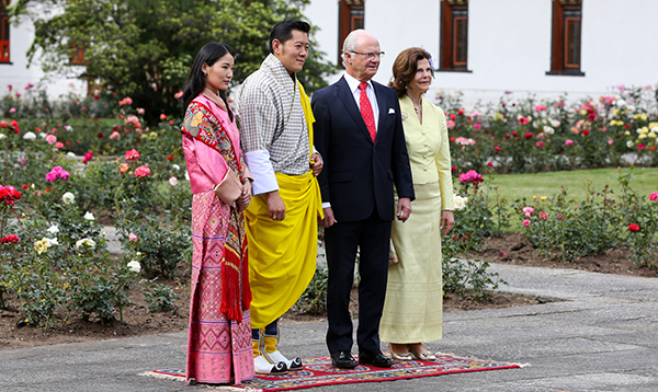 Their Majesties meet the King and Queen of Sweden