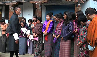 PM meets people affected by Monggar fire--
