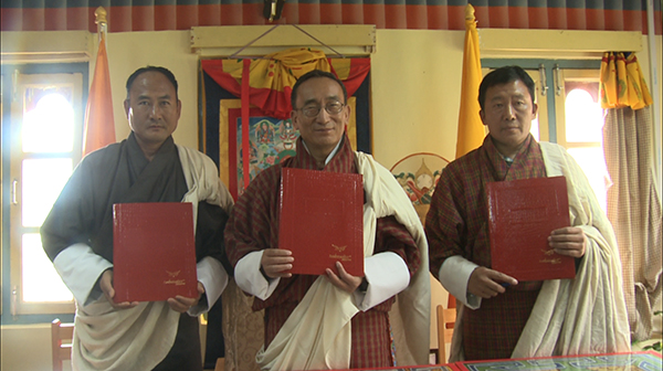 Education ministry signs MoU with Bhutanese shoe firms