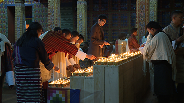 bhutan-lights-butter-lamps-to-observe-un-day