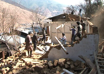 Five semi-permanent houses dismantled