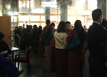 Taxpayers facing problem filing in tax online