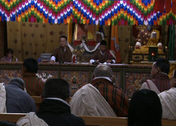 Lingzhi and Soe request for experienced health workers