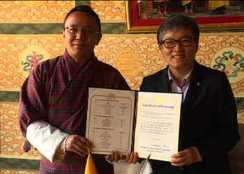 Lingzhi and Soe request for experienced health workers