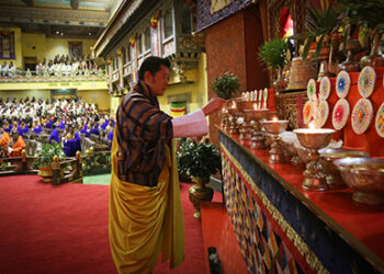 His Majesty graces parliament’s opening session