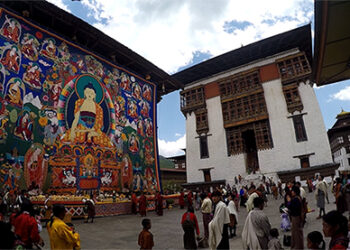 His Majesty graces Namgay Tongchoed prayers