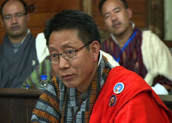 New foreign minister explains removal of former minister