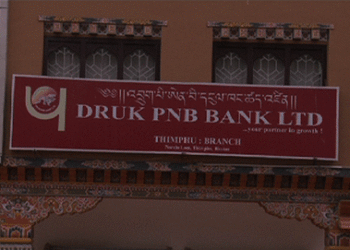 Court prosecutes six men for forgery