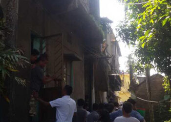 Fire claims lives of two girls