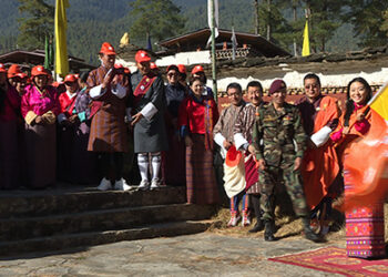 More than 700 walk in support of Orange YOUR Neighbourhood