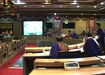 NC members debate fixed tariff system for tourists