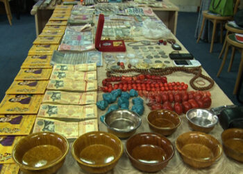 Police apprehend suspected burglars