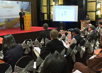 Should economy be free?