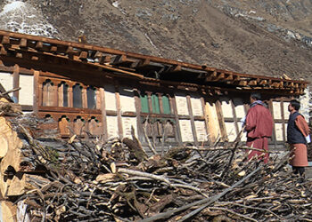 Foreign minister visits windstorm-ravaged Lunana