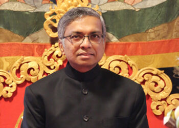New Indian Ambassador presents credentials to His Majesty