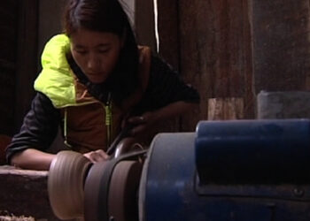 Women take up lacquering in Trashi Yangtse