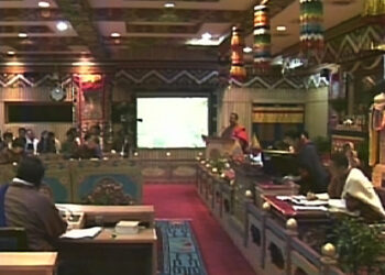 Risk allowance for custom officials?