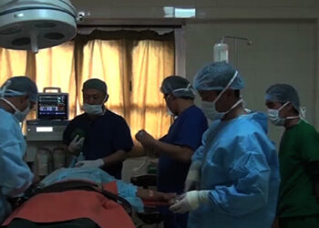 His Majesty’s Kidu Mobile Medical unit treats patients in Trongsa