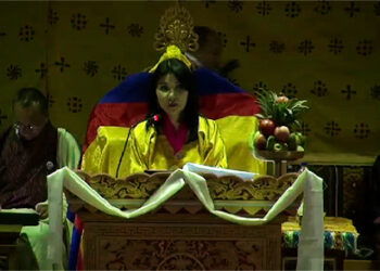 Queen Mother addresses students on social, health issues