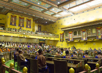 His Majesty graces the opening of parliament’s 9th session