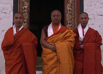 Je Khenpo appoints a Lam and two Khenpos