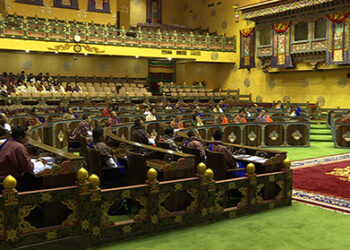 More companies agree to extend maternity leave for their employees