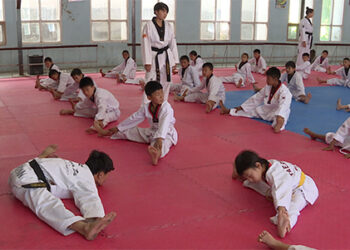 Students of Taba Dramtoe attend taekwondo training