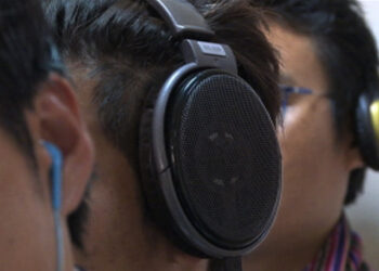 Ear specialists warn against constant use of earphones