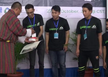 Parcel delivery business idea tops at Techstars Startup Weekend