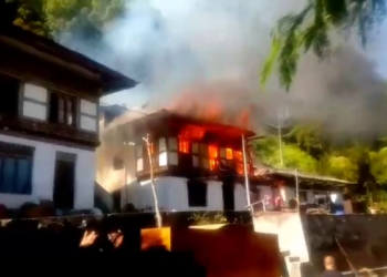 Fire guts two houses in Zhemgang