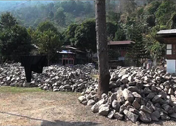 Dagana Dzongkhag Administration allows six households to construct houses in Sunkosh