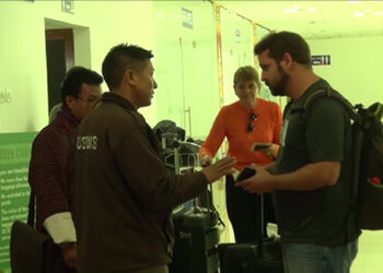 Advocating air passengers on declaration of tobacco products