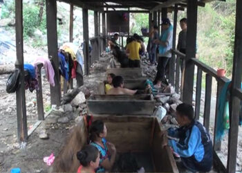 After facelift, Dungchen Menchu hot spring sees more visitors