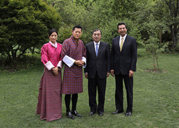 His Majesty The King grants audience to Chinese Vice Foreign Minister