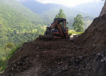 People of Rookha and Lawa Lamga chiwogs complain about rough rides