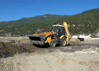 Laying of artificial turf at Chamkhar resumes