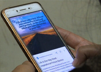 4 in 10 high school adolescents suffer from internet addiction, a study finds