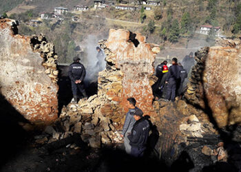 Fire razes houses in Trongsa and Lhuentse