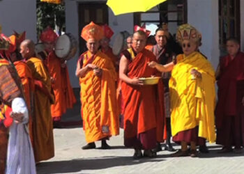 His Holiness consecrates Sarpang Rabdey’s several new facilities