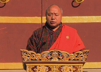 Management of surface collection of sand and stones