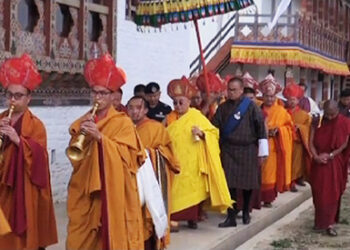 His Holiness consecrates Dozhong Goenpa in Lhuentse