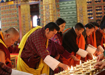 Their Majesties offer prayers for Sri Lanka