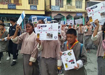 Over 100 die in road crashes every year in the country