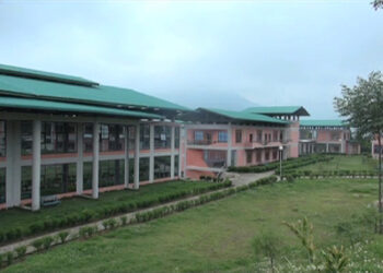 Three former lecturers of CLCS detained