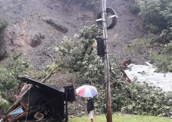 Landslide damages a MPH and a Hut in Gomdar