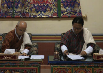 Four monks from Zhung Dratshang to pursue traditional medicine courses