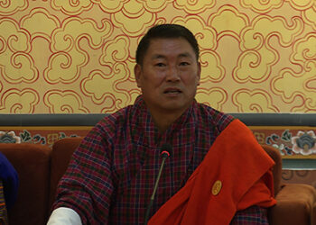 Govt. went ahead with pay revision despite economic indicators being negative : Opposition